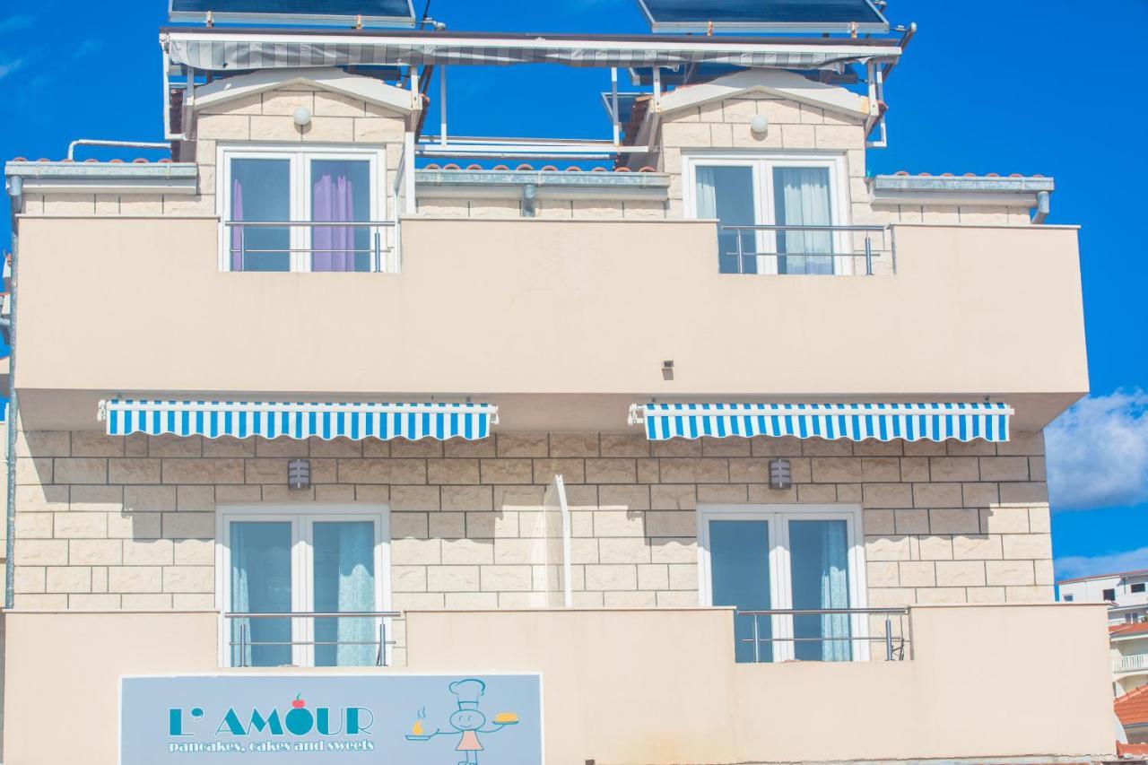 Apartmani Riva Rogoznica  Exteriér fotografie