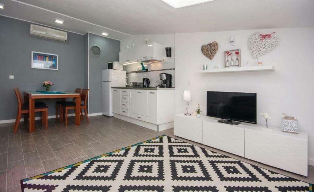 Apartmani Riva Rogoznica  Exteriér fotografie